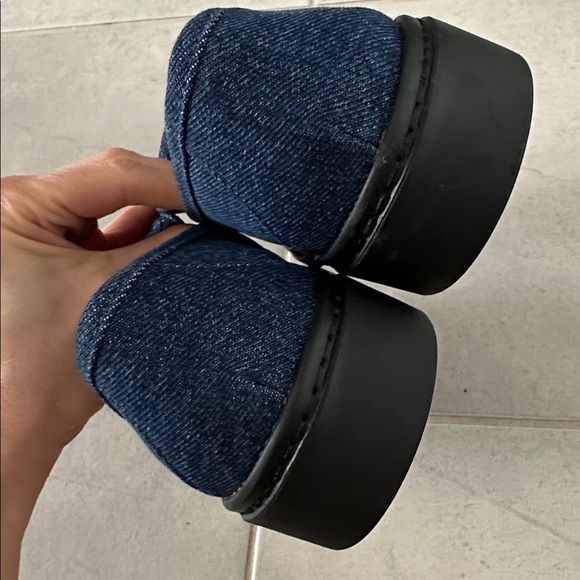 New Women's Blue Loafers - Picture 4 of 6